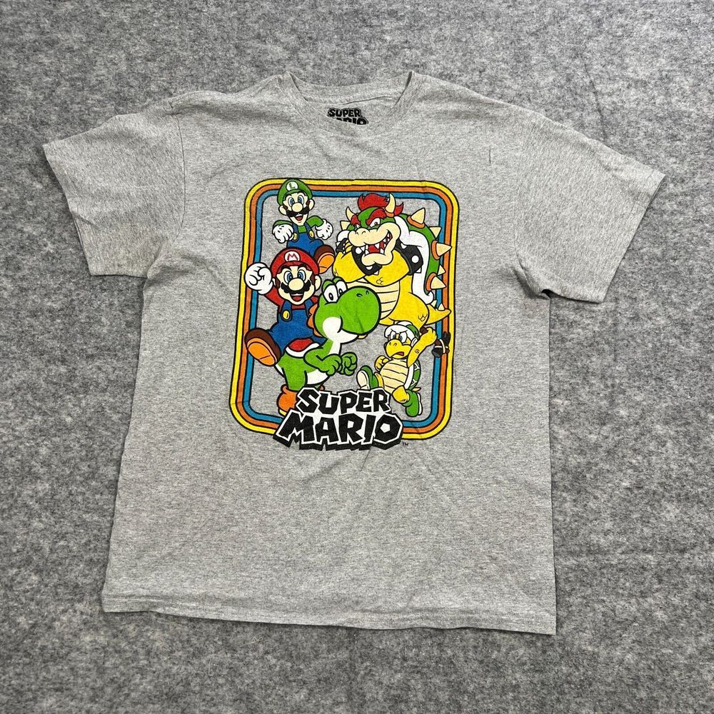 Super Mario‎ Brothers T-Shirt Men's Medium Gray Short Sleeves Crew Neck Pullover